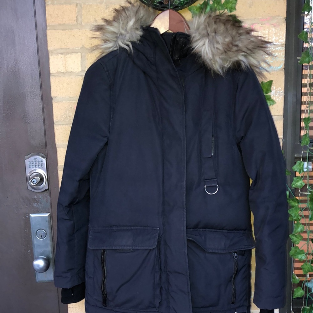 ZARA DOWN JACKET Size XS Super Warm Winter Coat looks like Canada Goose